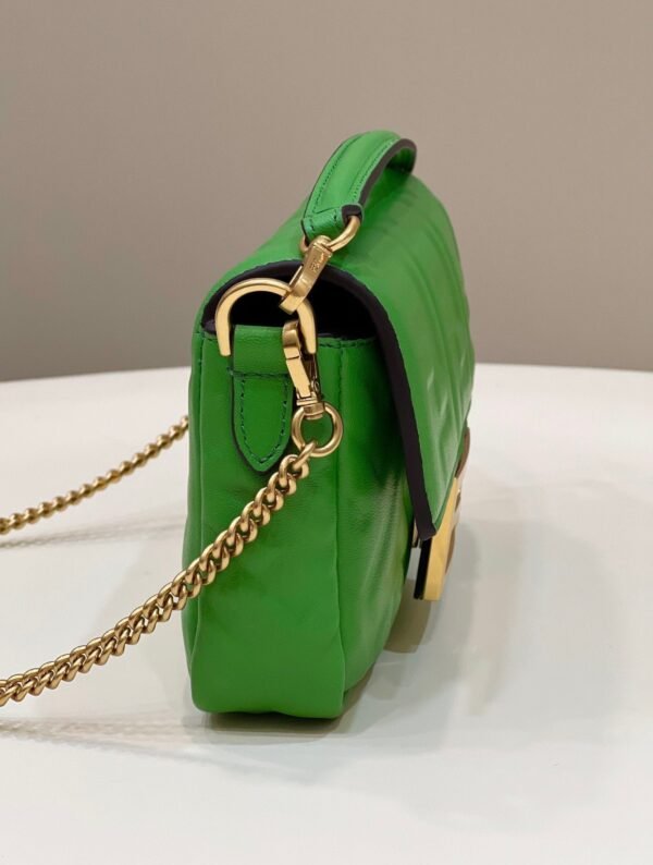 Fendi Baguette Bag 19cm Green - Image 5