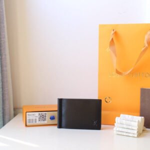 Louis Vuitton Clutch 12cm Black