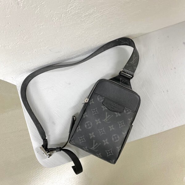 Louis Vuitton Outdoor Sling Bag 21cm - Image 4