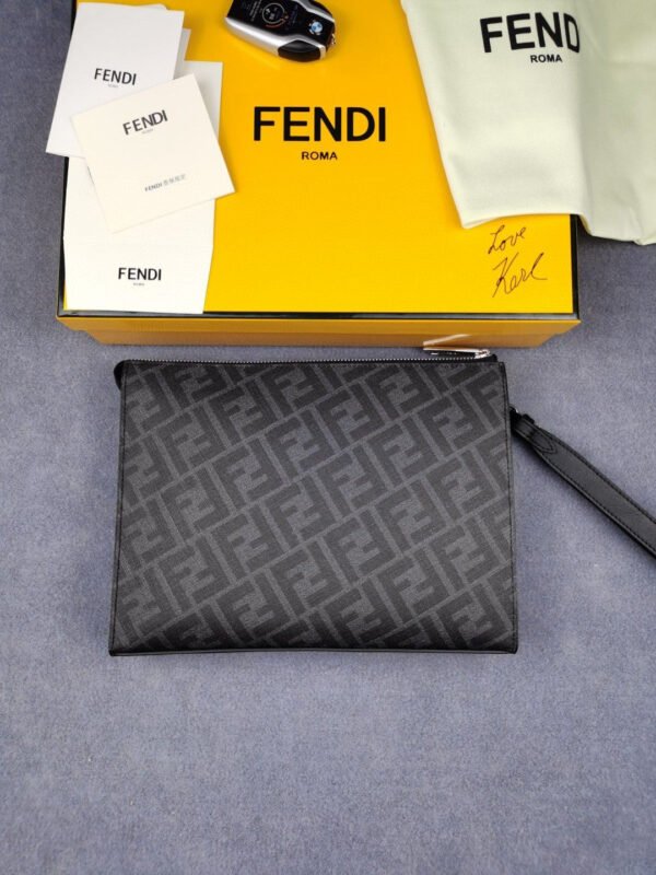 Fendi Flat Pouch 27cm - Image 4