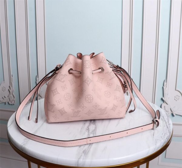 Louis Vuitton Unveils The Bella 8.7 inches Pink - Image 2