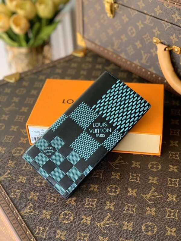 Louis Vuitton Damier Wallet 10cm Green - Image 2