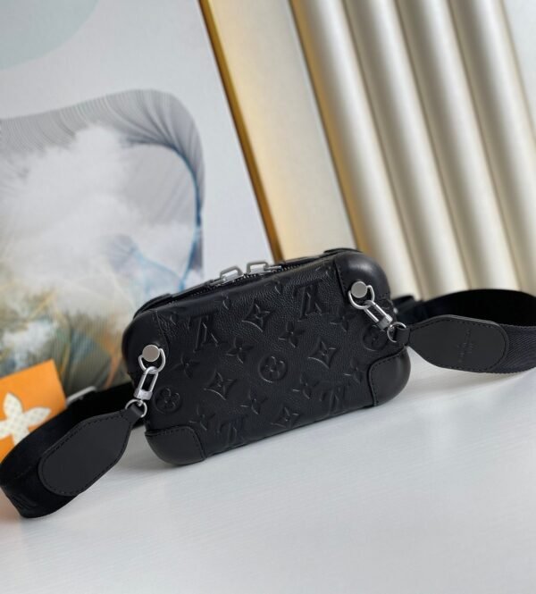 Louis Vuitton M45579 Horizon Clutch 21cm Full Black - Image 3