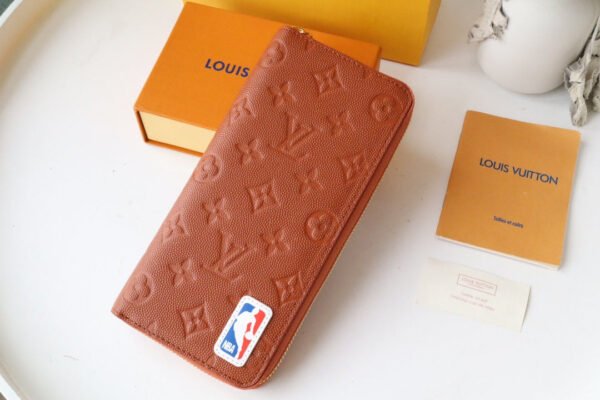 Louis Vuitton Multiple Wallet Damier 19cm Brown