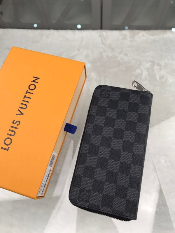 Louis Vuitton Zippy Vertical Wallet 20cm - Image 4