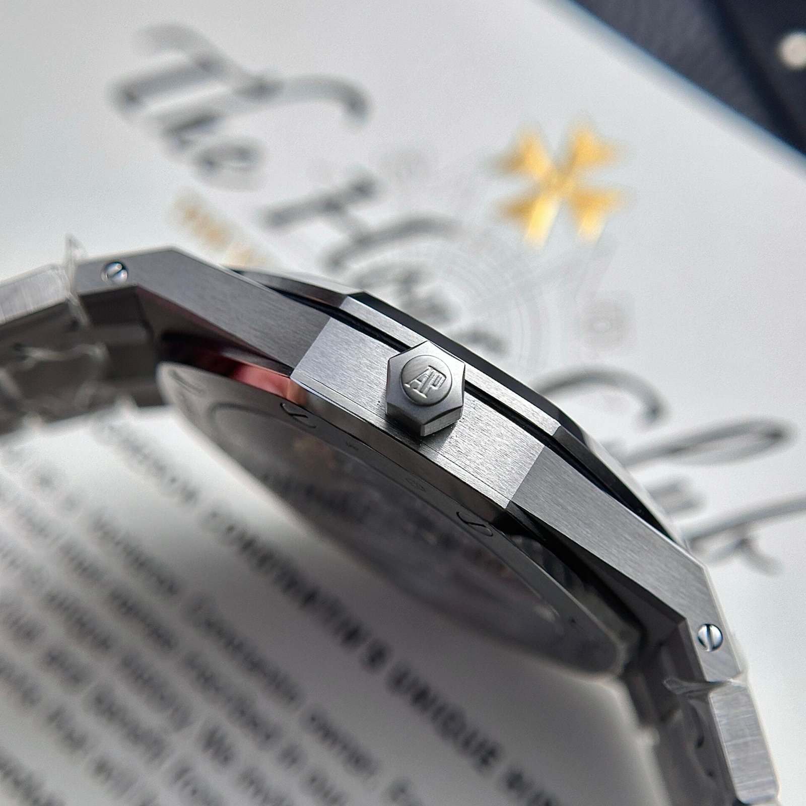 Audemars Piguet Royal Oak Jumbo 16202ST Watch Green Dial 39mm - Image 4