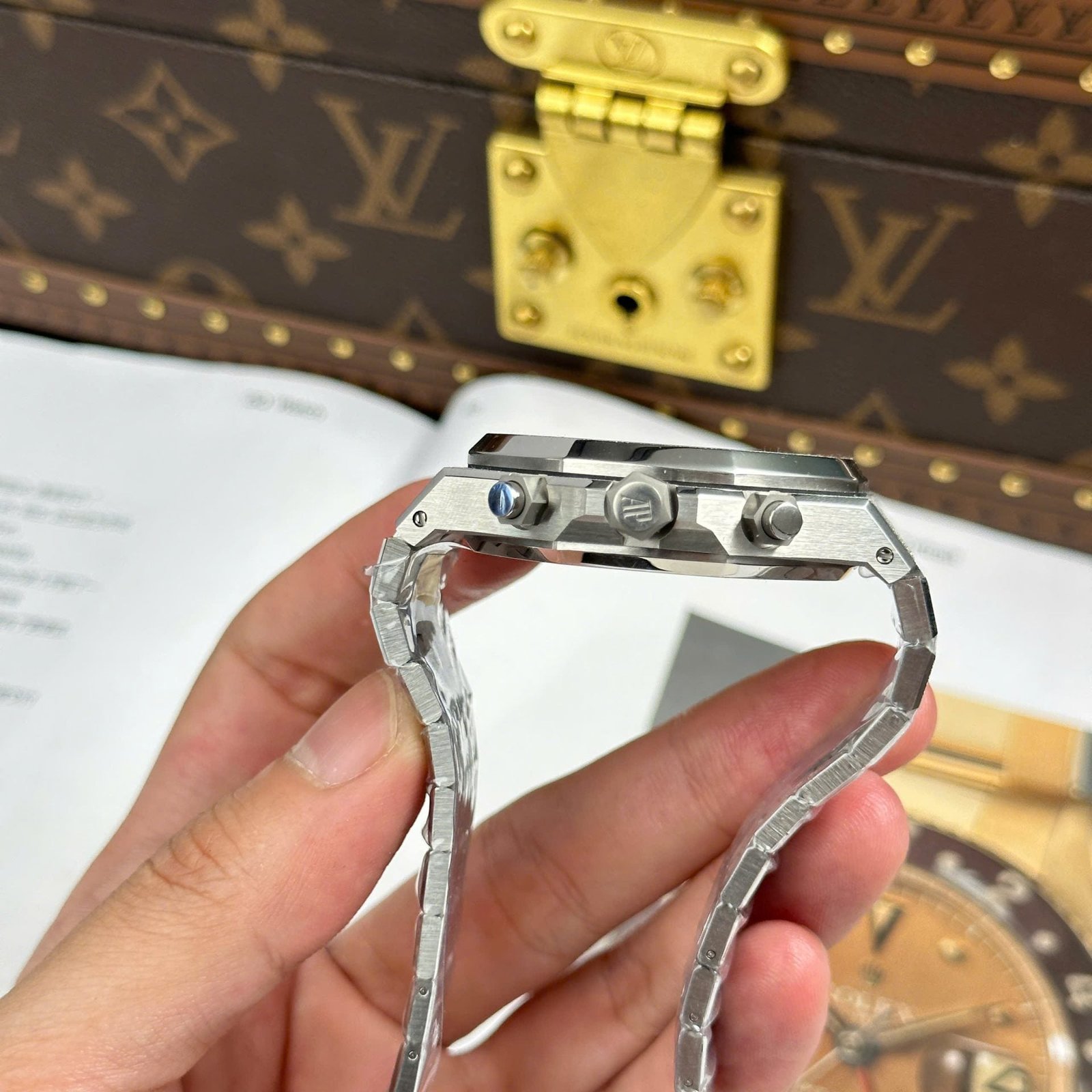 Audemars Piguet Watch Royal Oak Chronograph Frosted Gold 26240 Gray Dial 41mm - Image 10