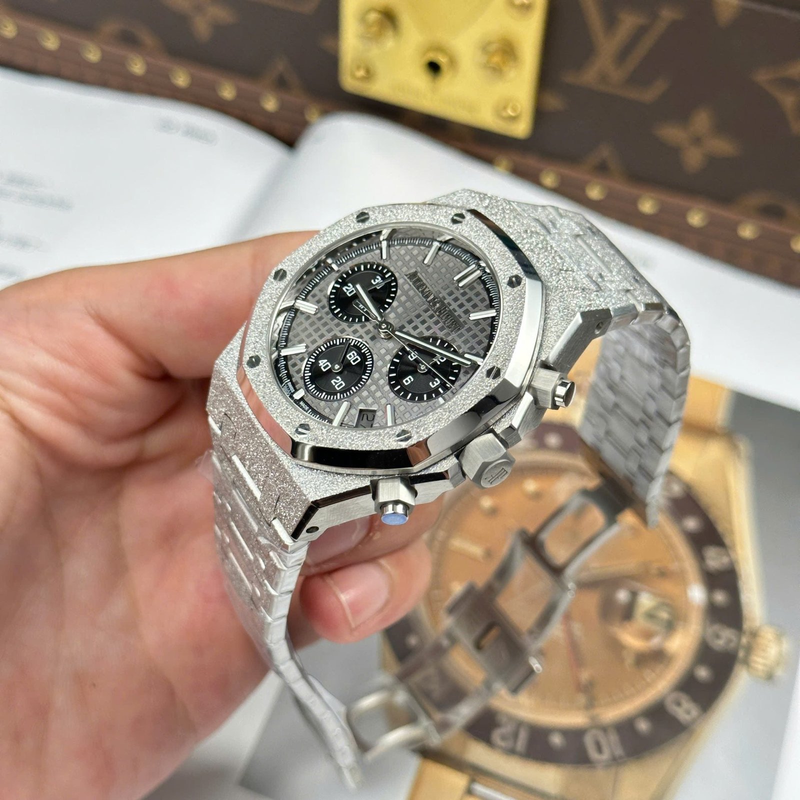 Audemars Piguet Watch Royal Oak Chronograph Frosted Gold 26240 Gray Dial 41mm - Image 9