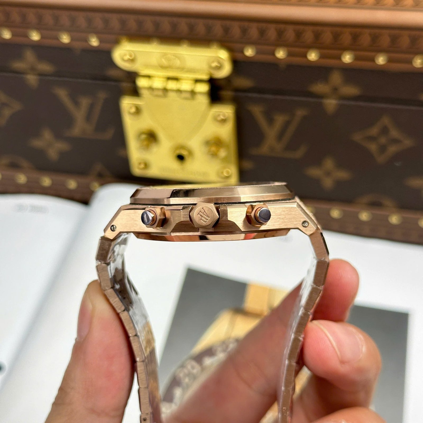 Audemars Piguet Watch Royal Oak Chronograph Frosted Gold 26240 Blue Dial 41mm - Image 8