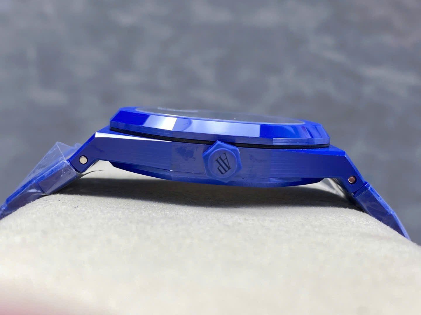 Audemars Piguet Watch Royal Oak 15500 Ceramic Blue 41mm - Image 6