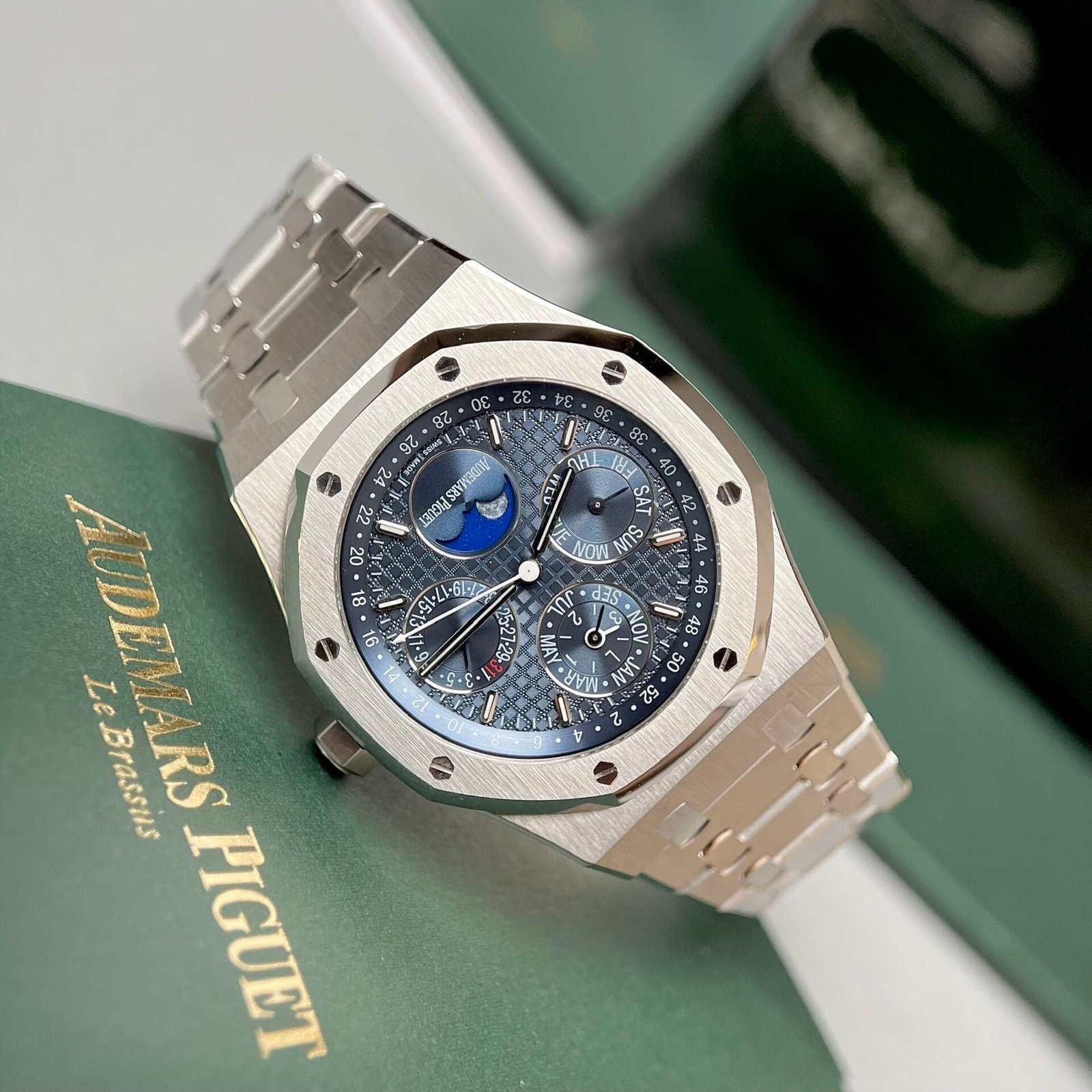 Audemars Piguet Watch Royal Oak 26574ST Blue Dial 41mm - Image 4