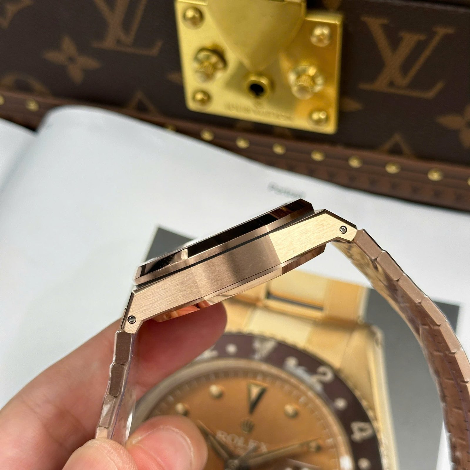 Audemars Piguet Watch Royal Oak Chronograph 26239 Blue Dial New 2025 41mm - Image 9