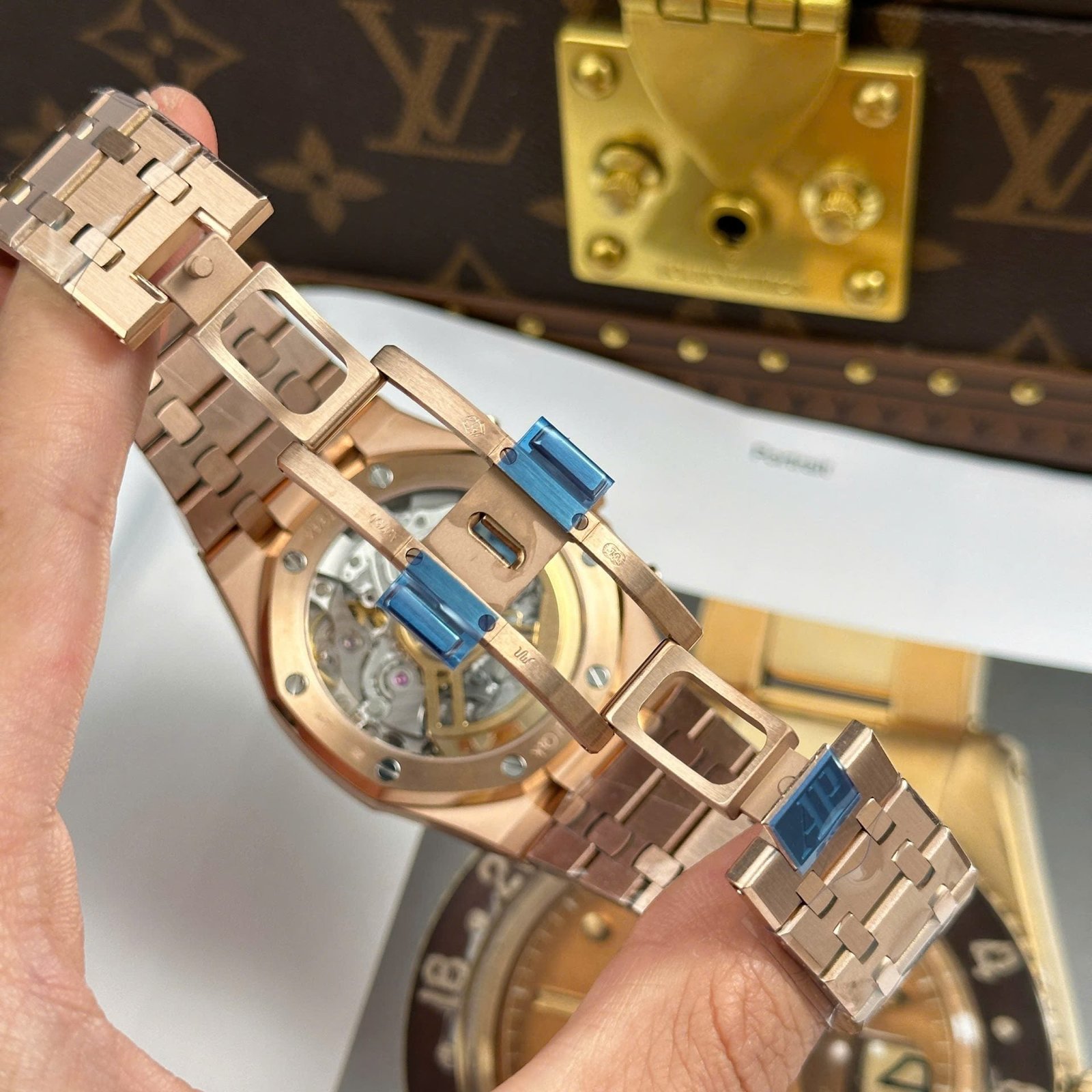 Audemars Piguet Watch Royal Oak Chronograph 26239 Blue Dial New 2025 41mm - Image 12