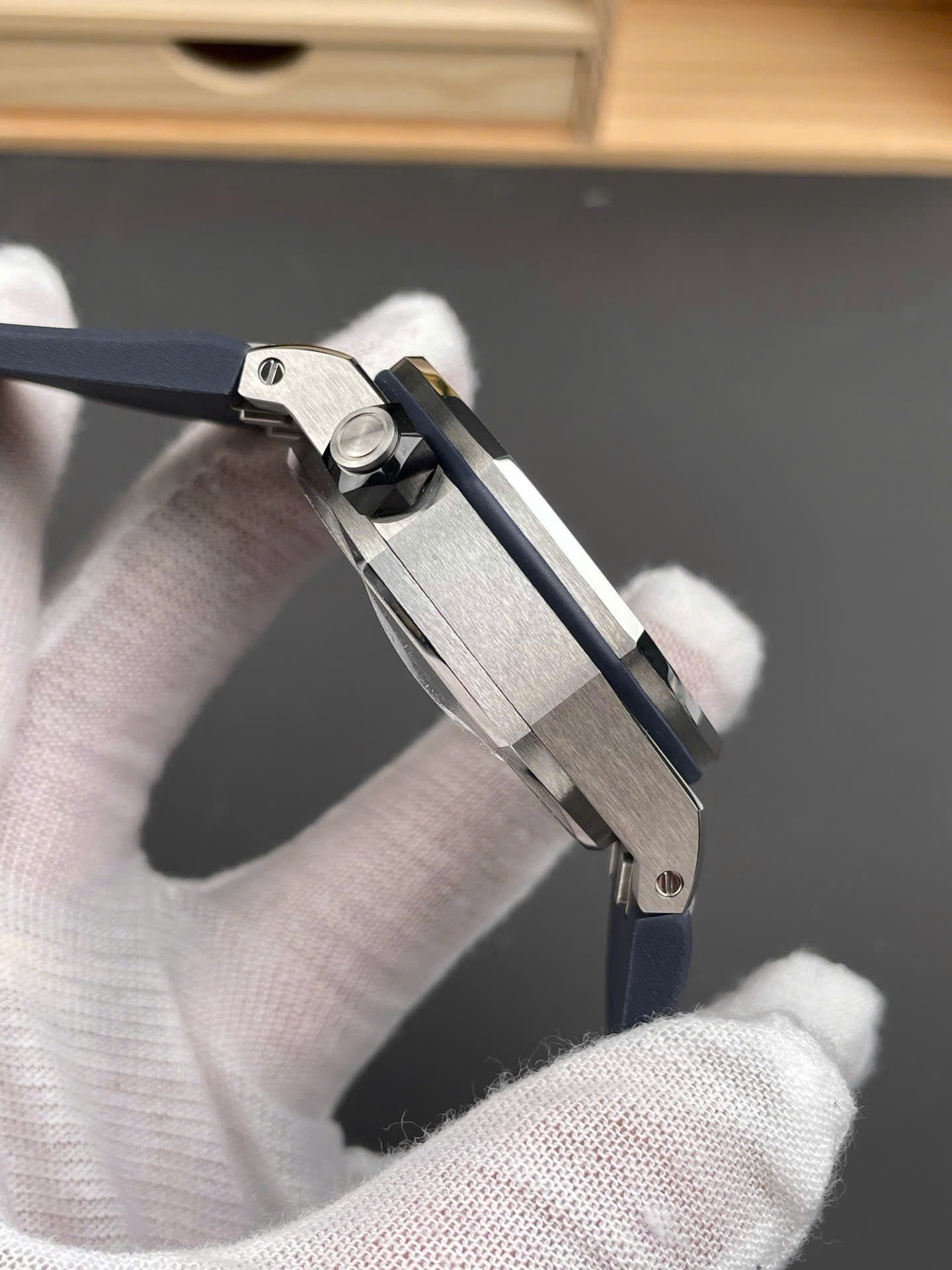 Audemars Piguet Watch Royal Oak Offshore 15720ST Blue Rubber Strap 42mm - Image 6