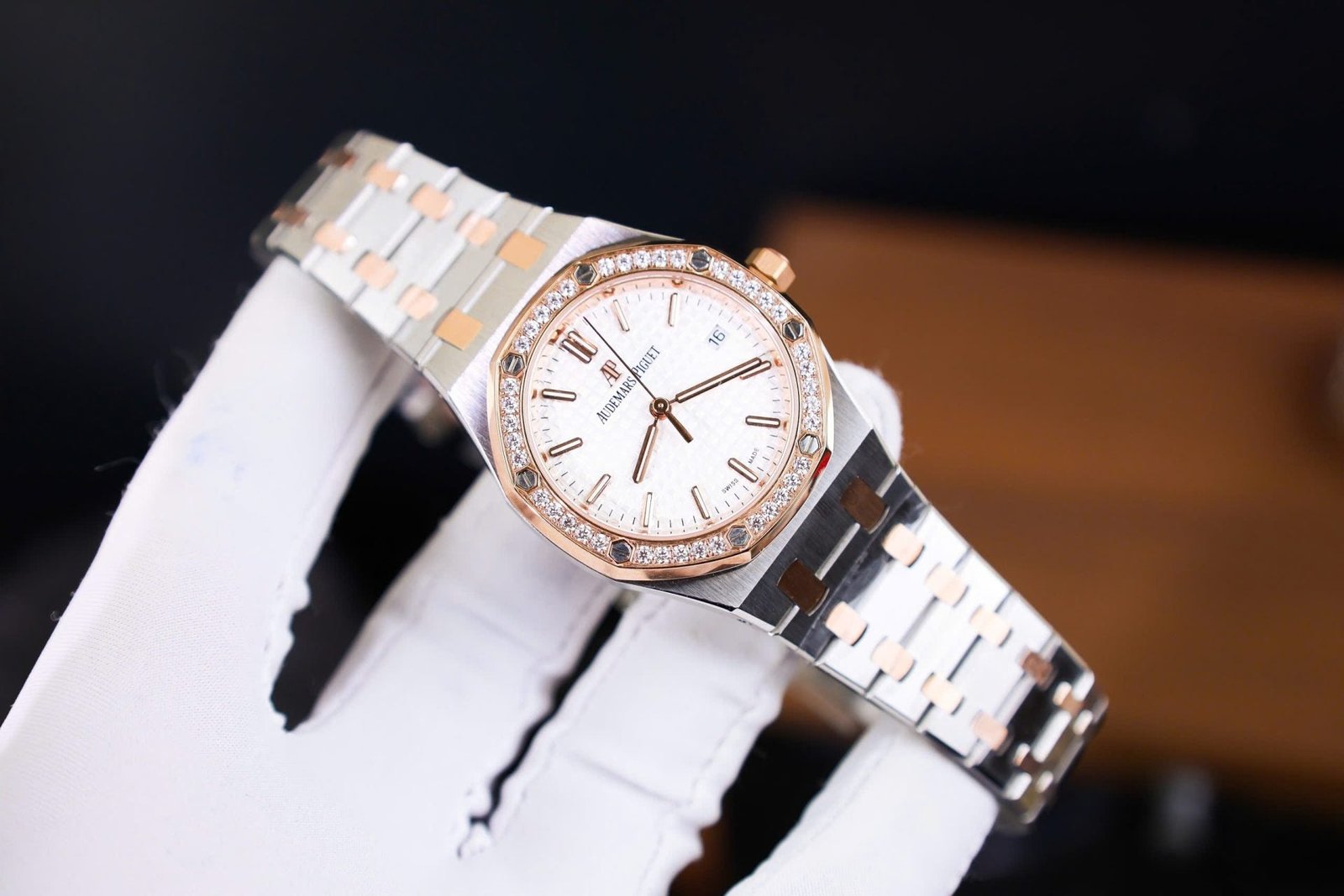 Audemars Piguet Royal Oak Watch Womens Automatic Movement 34mm - Image 2