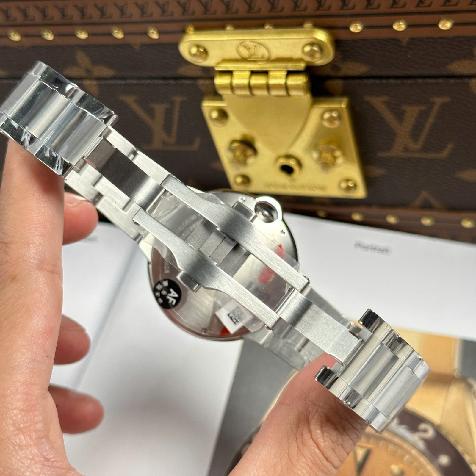 Cartier Ballon Bleu Watch Green Dial Metal Wire 40mm - Image 9