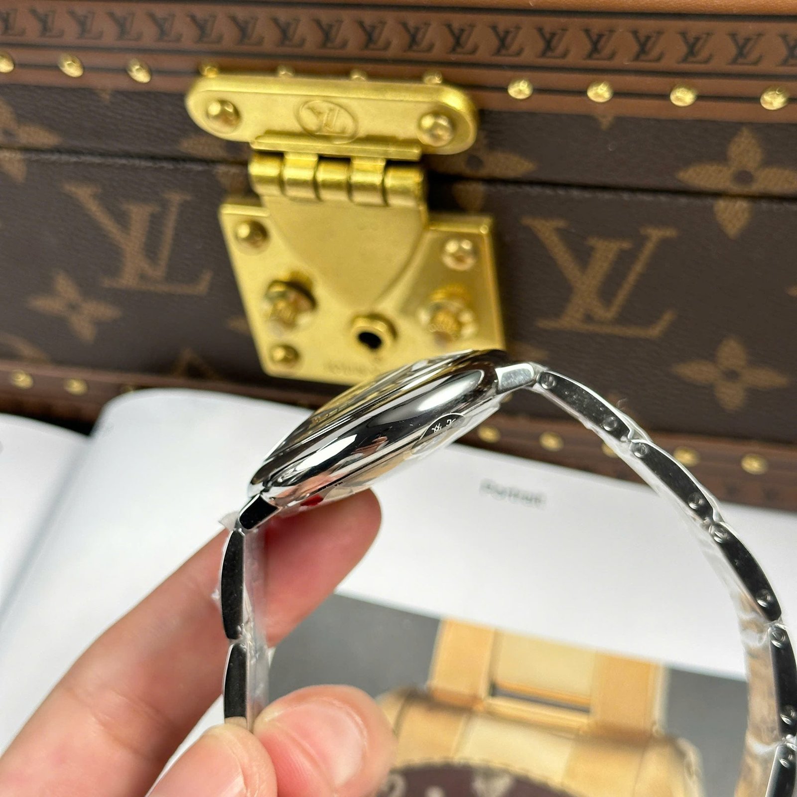 Cartier Ballon Bleu Watch Green Dial Metal Wire 40mm - Image 7