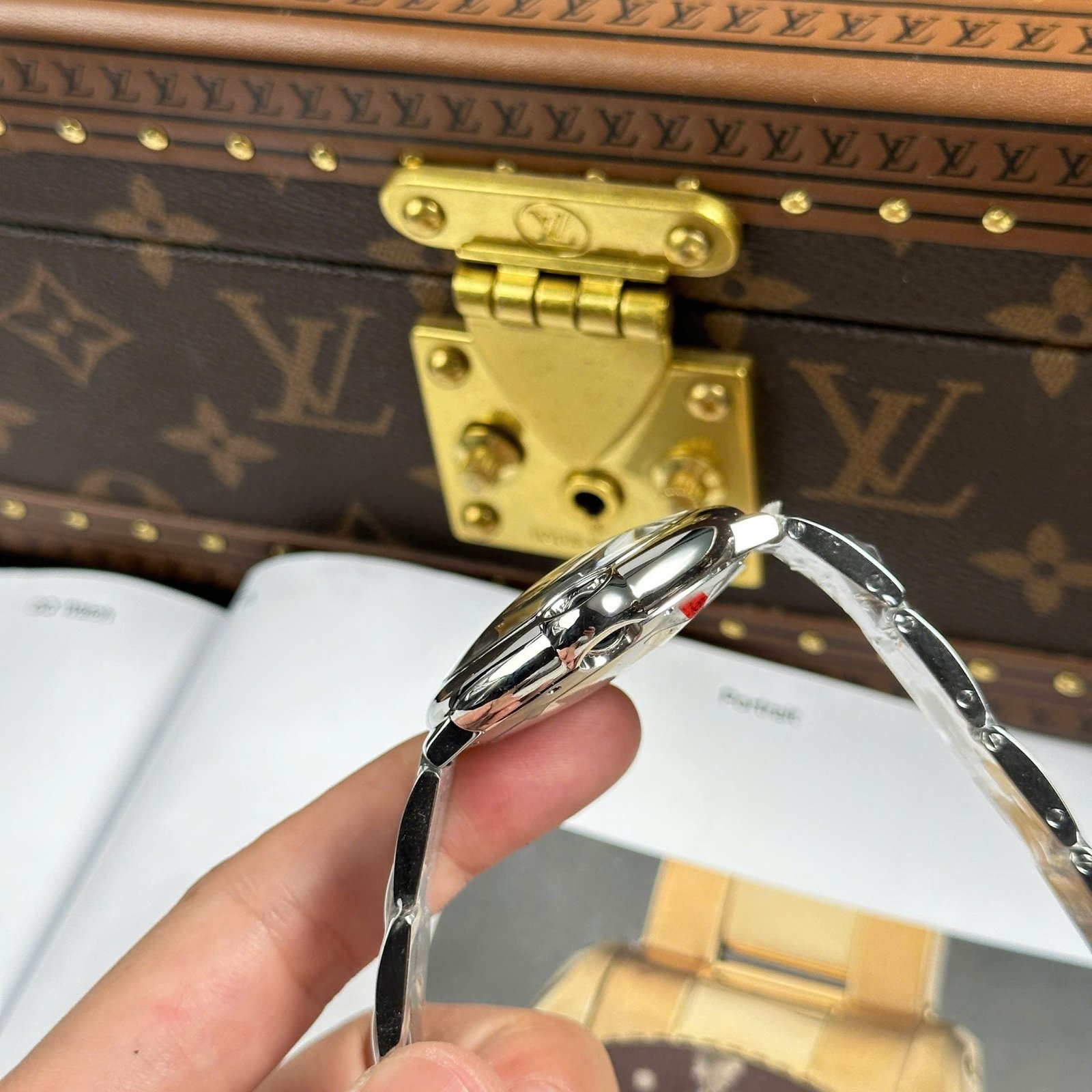 Cartier Ballon Bleu Watch Green Dial Metal Wire 40mm - Image 6