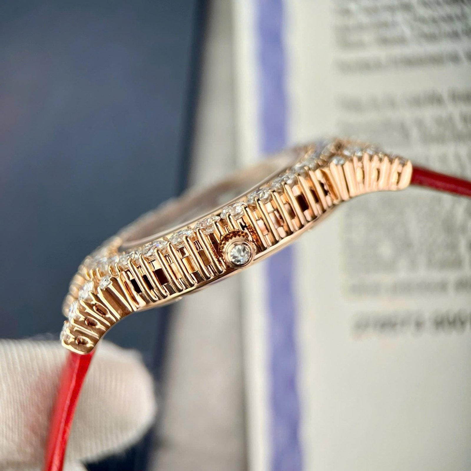 Chopard Women Watch Gold Wrapped And Moissanite Diamonds 34mm - Image 7