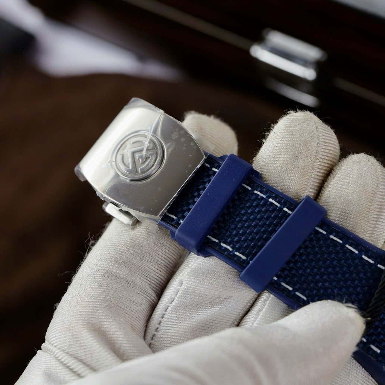 Franck Muller V45 Watch Dragon Dial Blue 45mm - Image 11