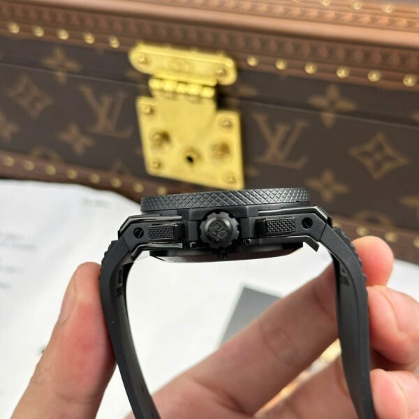 Hublot Big Bang Ceramic All Black Chronograph 43mm - Image 9