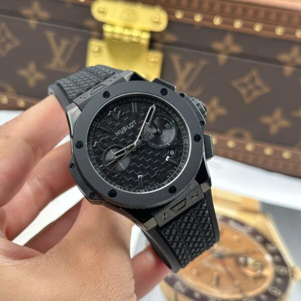 Hublot Big Bang Ceramic All Black Chronograph 43mm - Image 3