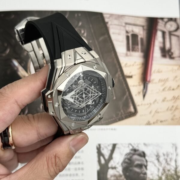 Hublot  Watch Big Bang Sang Bleu II Titanium Black Dial 45mm - Image 3