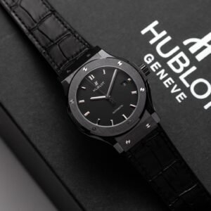 Hublot Classic Fusion  Watch Ceramic Carbon Dial Leather Strap 42mm