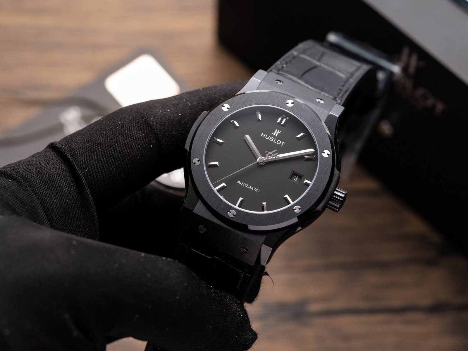 Hublot Classic Fusion Watch Ceramic Carbon Dial Leather Strap 42mm - Image 2