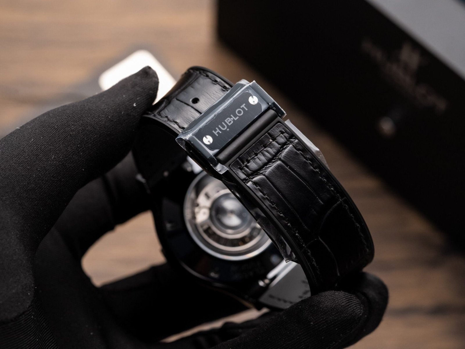 Hublot Classic Fusion Watch Ceramic Carbon Dial Leather Strap 42mm - Image 9