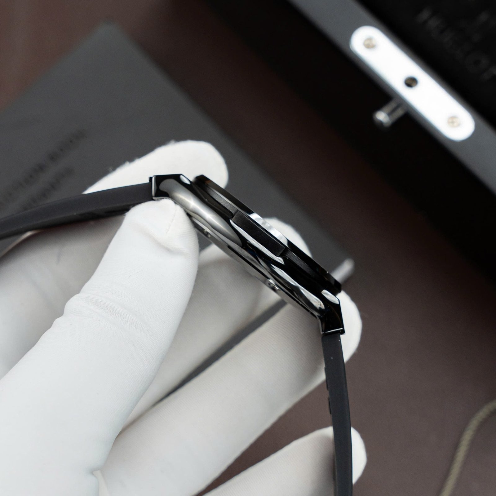 Hublot Classic Fusion Ceramic Black Rubber Strap Watch 42mm - Image 6