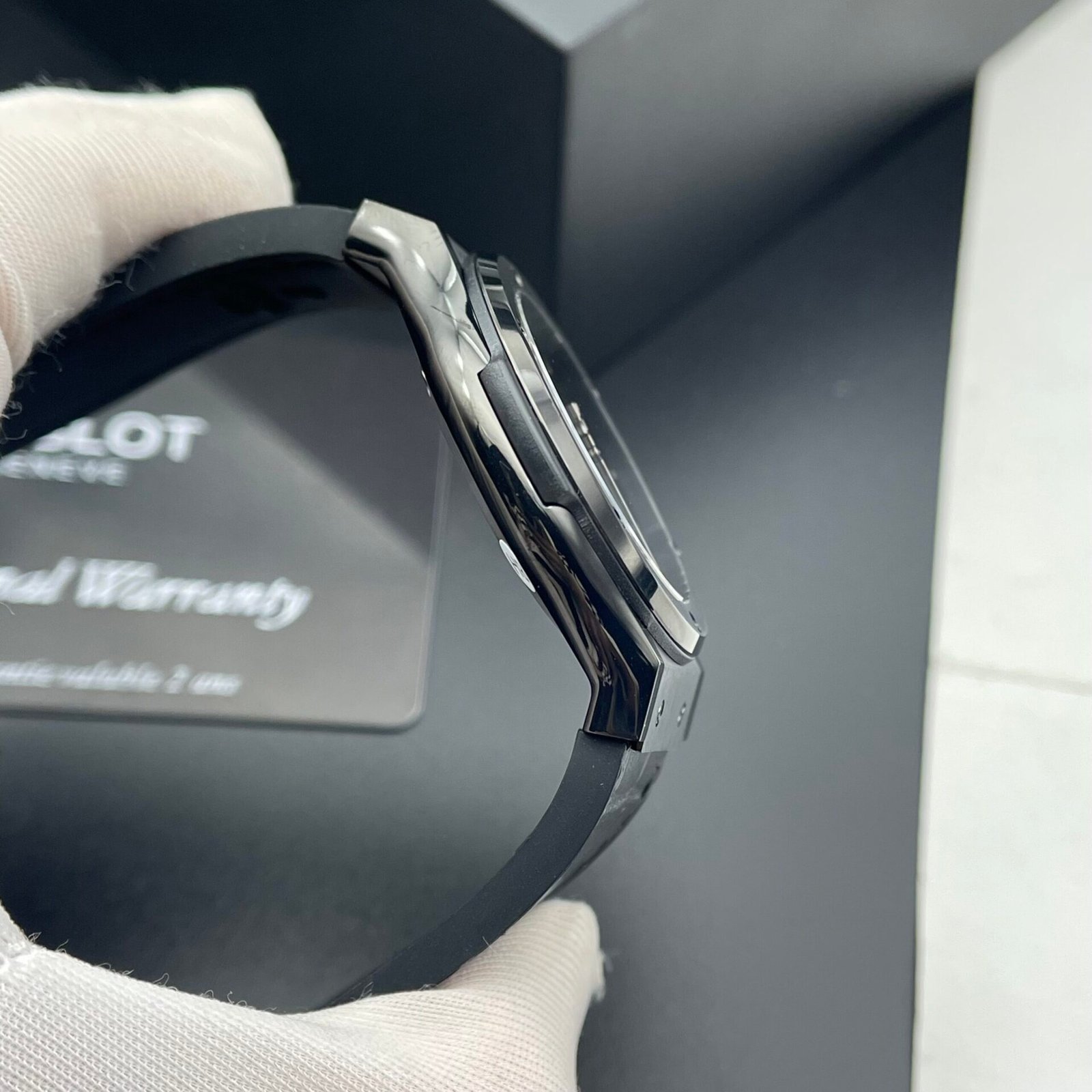 Hublot Classic Fusion Ceramic Watch Black Dial 42mm - Image 5