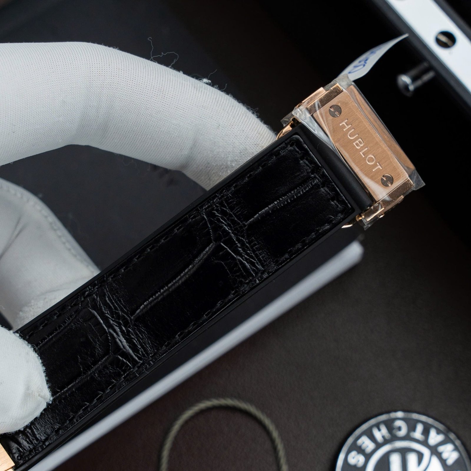 Hublot Classic Fusion King Gold Watch Black Dial Movement SW300 Crocodile Leather Strap 42mm - Image 8