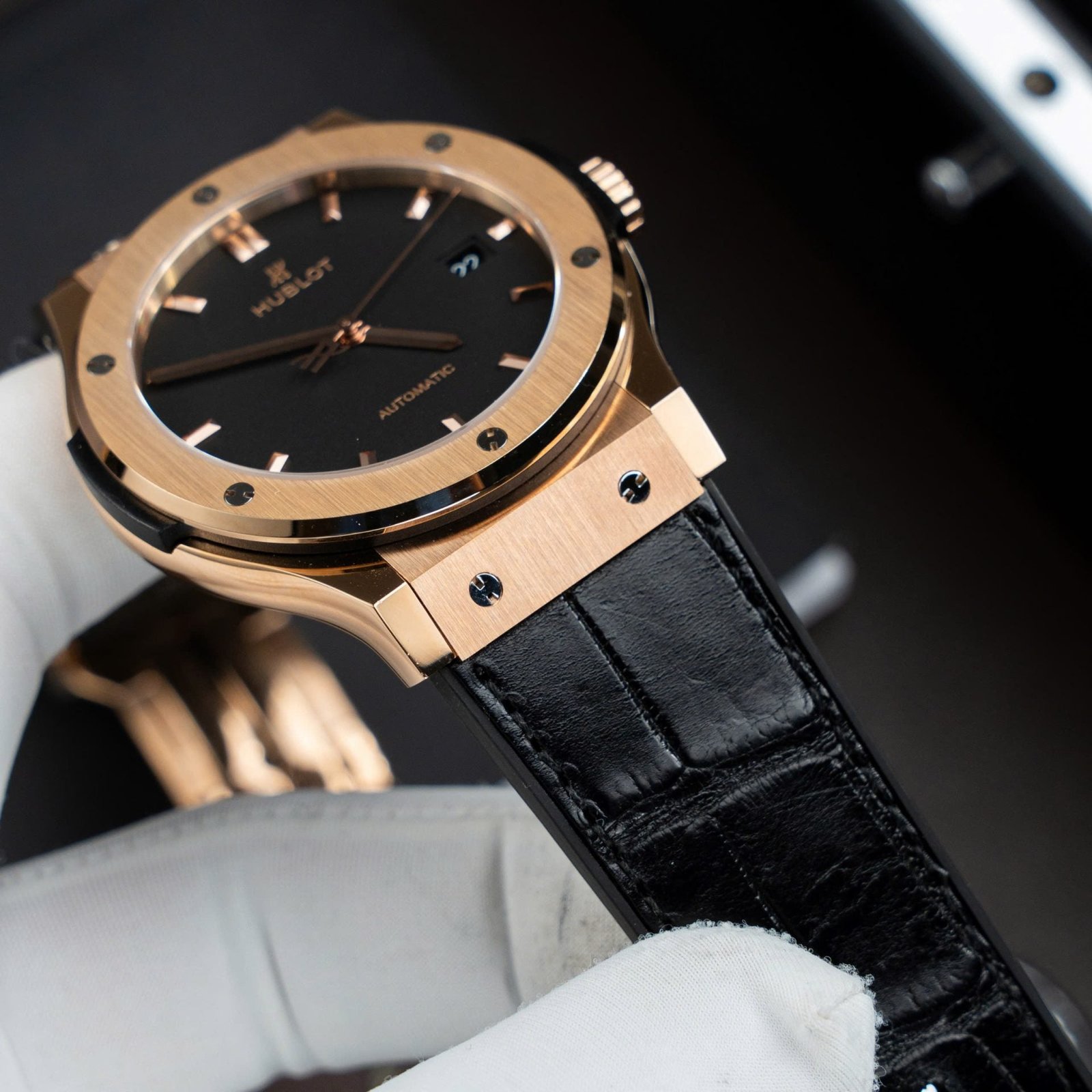 Hublot Classic Fusion King Gold Watch Black Dial Movement SW300 Crocodile Leather Strap 42mm - Image 3