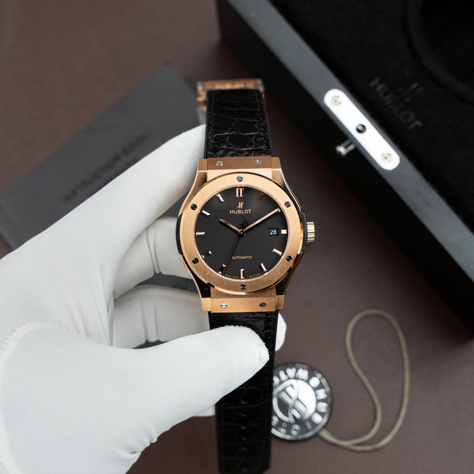 Hublot Classic Fusion King Gold Watch Black Dial Movement SW300 Crocodile Leather Strap 42mm