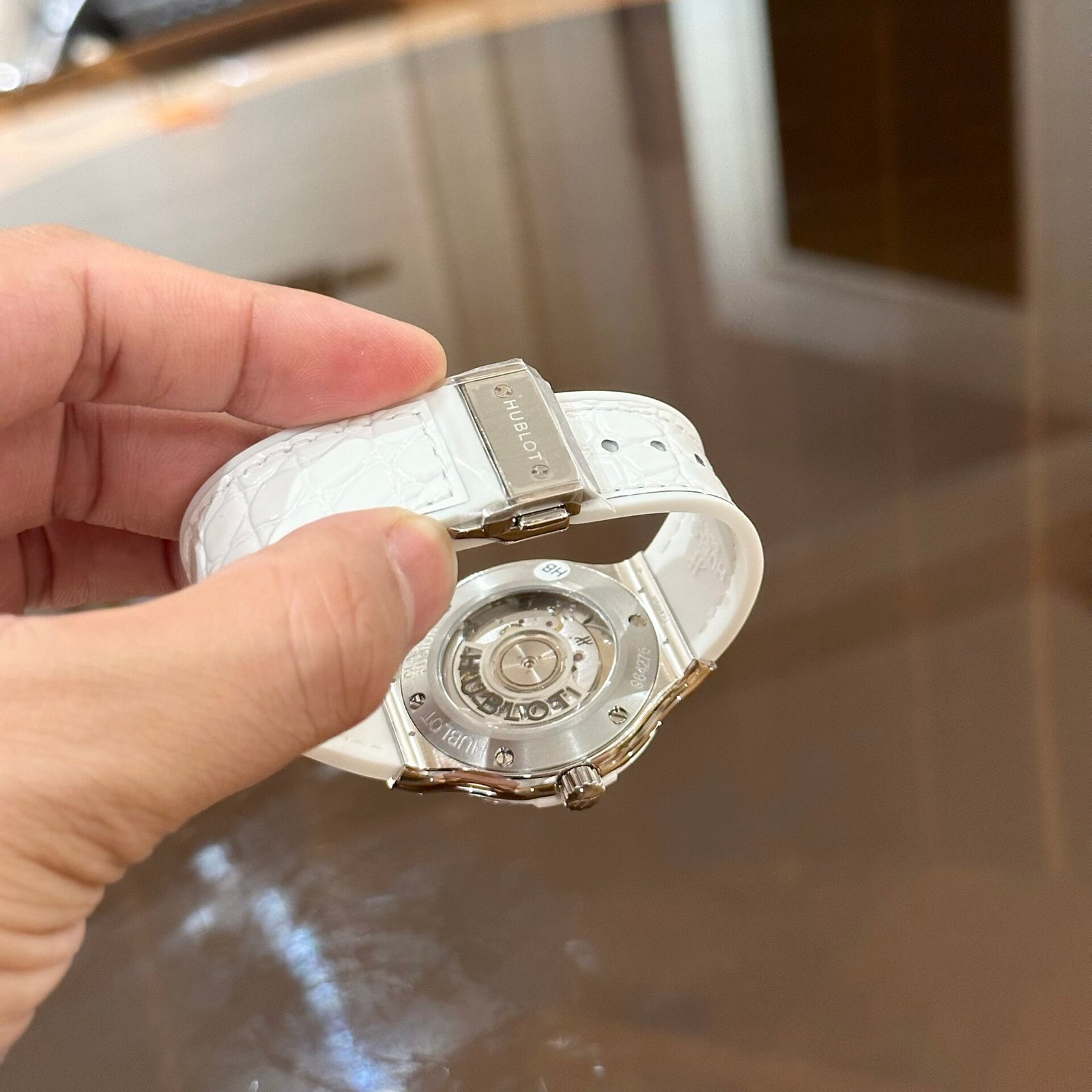 Hublot Classic Fusion Watch White Diamond 38mm - Image 5