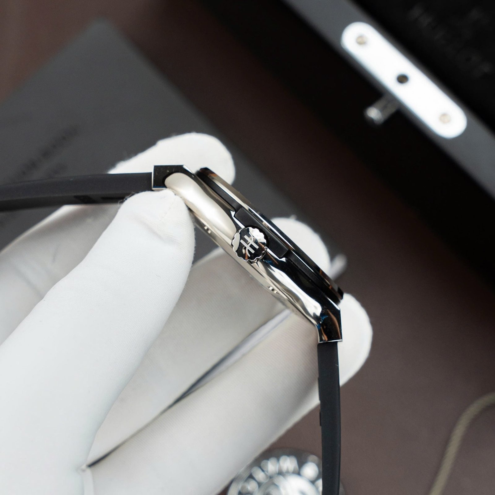 Hublot Classic Fusion Titanium Dial Black Watch Movement SW300 Rubber Strap 42mm - Image 6