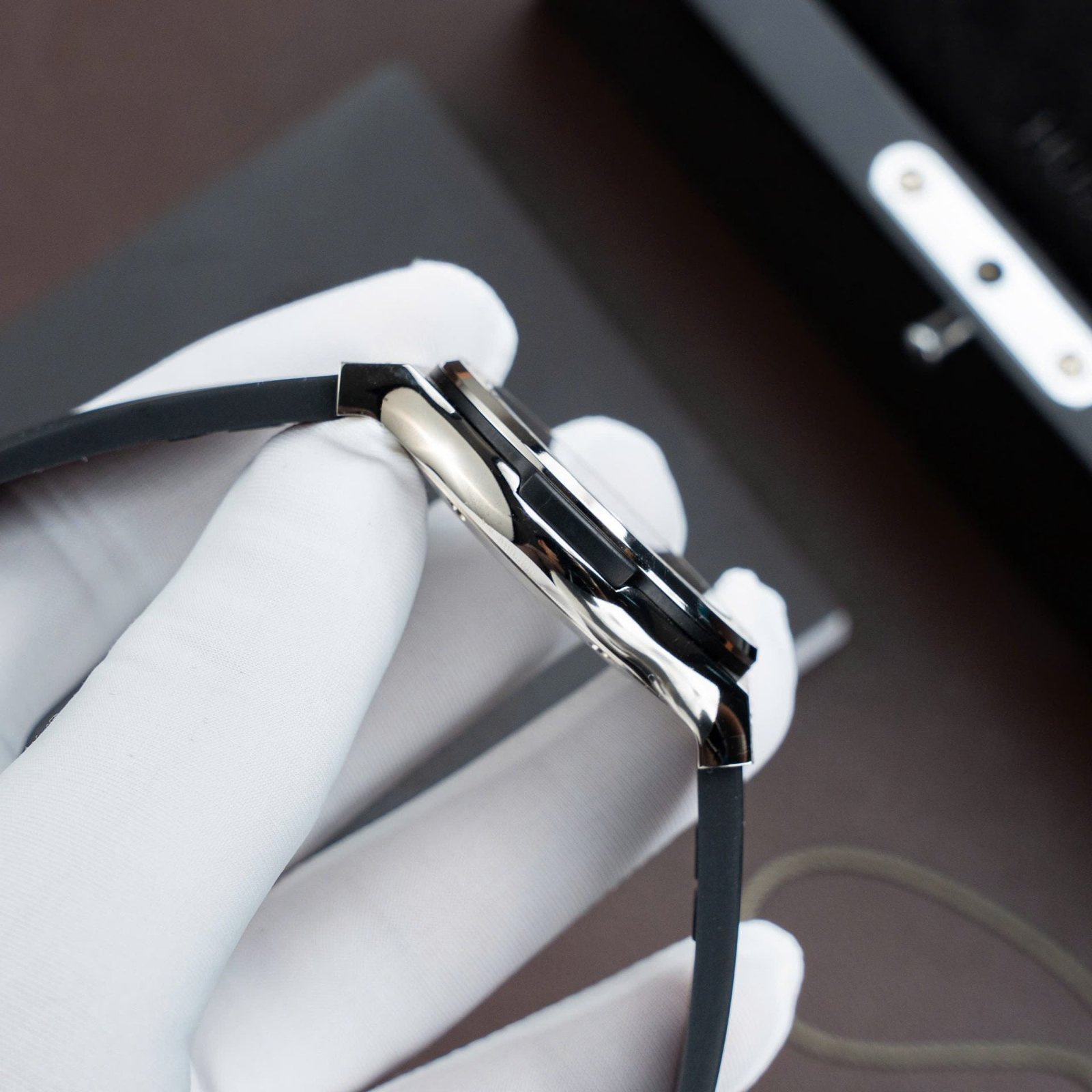 Hublot Classic Fusion Titanium Gray Dial Watch Movement SW300 Rubber Strap 42mm - Image 6