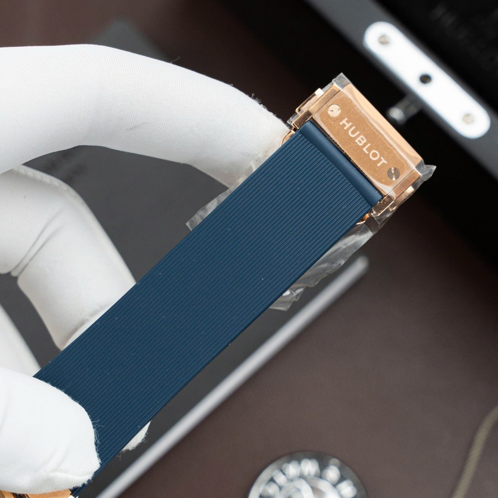 Hublot Watch Classic Fusion King Gold Dial Blue Movement SW300 Rubber Strap 42mm - Image 8