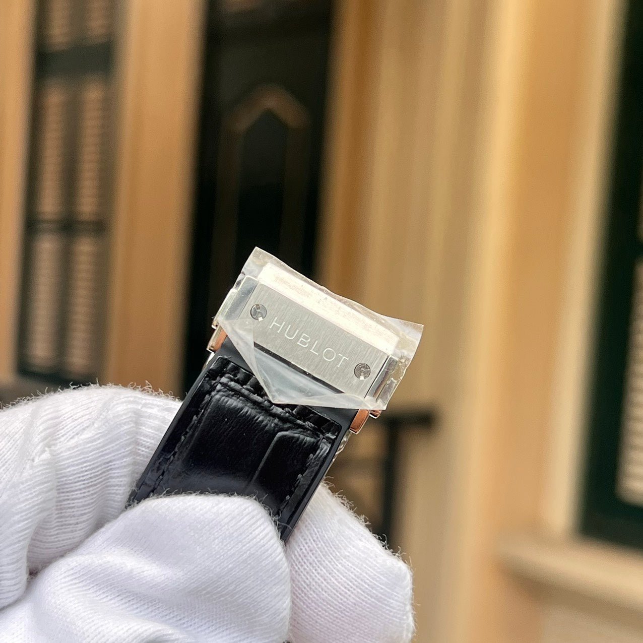 Hublot Classic Fusion Watch Diamond Black 42mm - Image 6