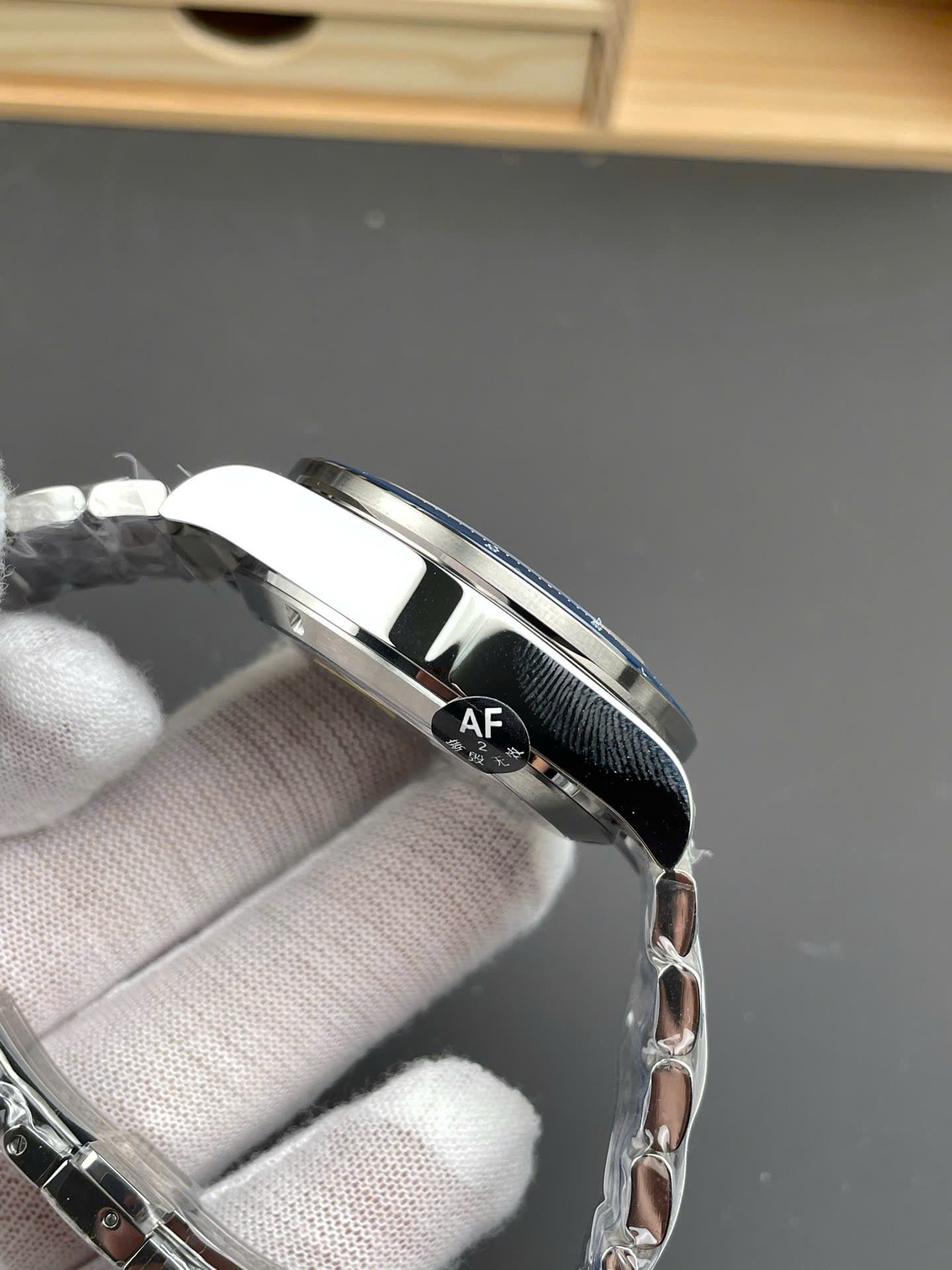 Longines Conquest Chronograph Watch White Dial 42mm - Image 6