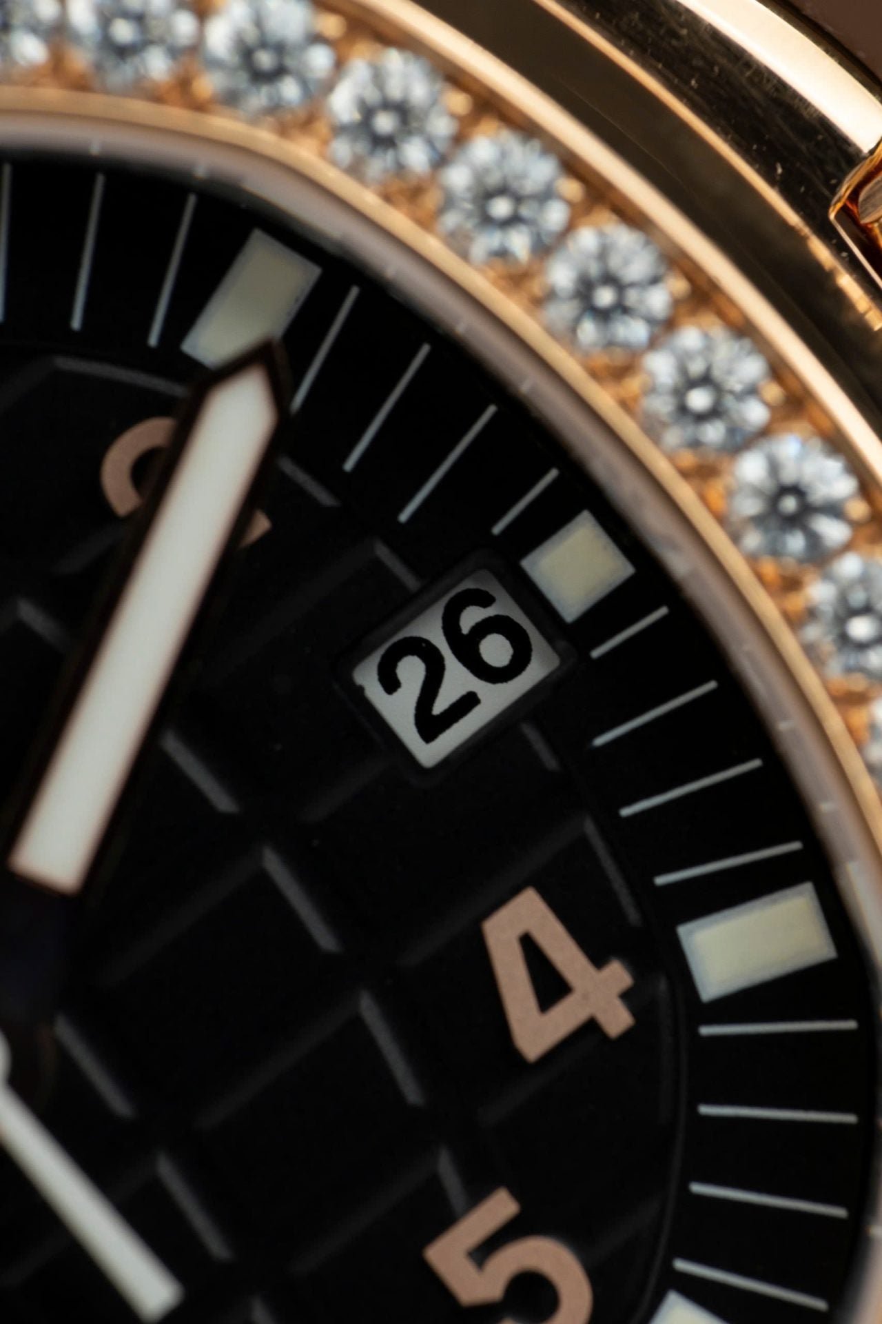 Patek Philippe Aquanaut 5067 Moissanite Diamonds 35.6mm - Image 4