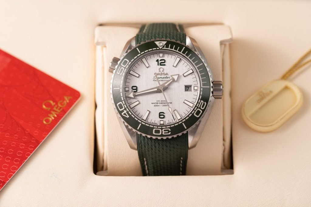 Omega Watch Planet Ocean 600M Dial Gray 43.5mm - Image 2