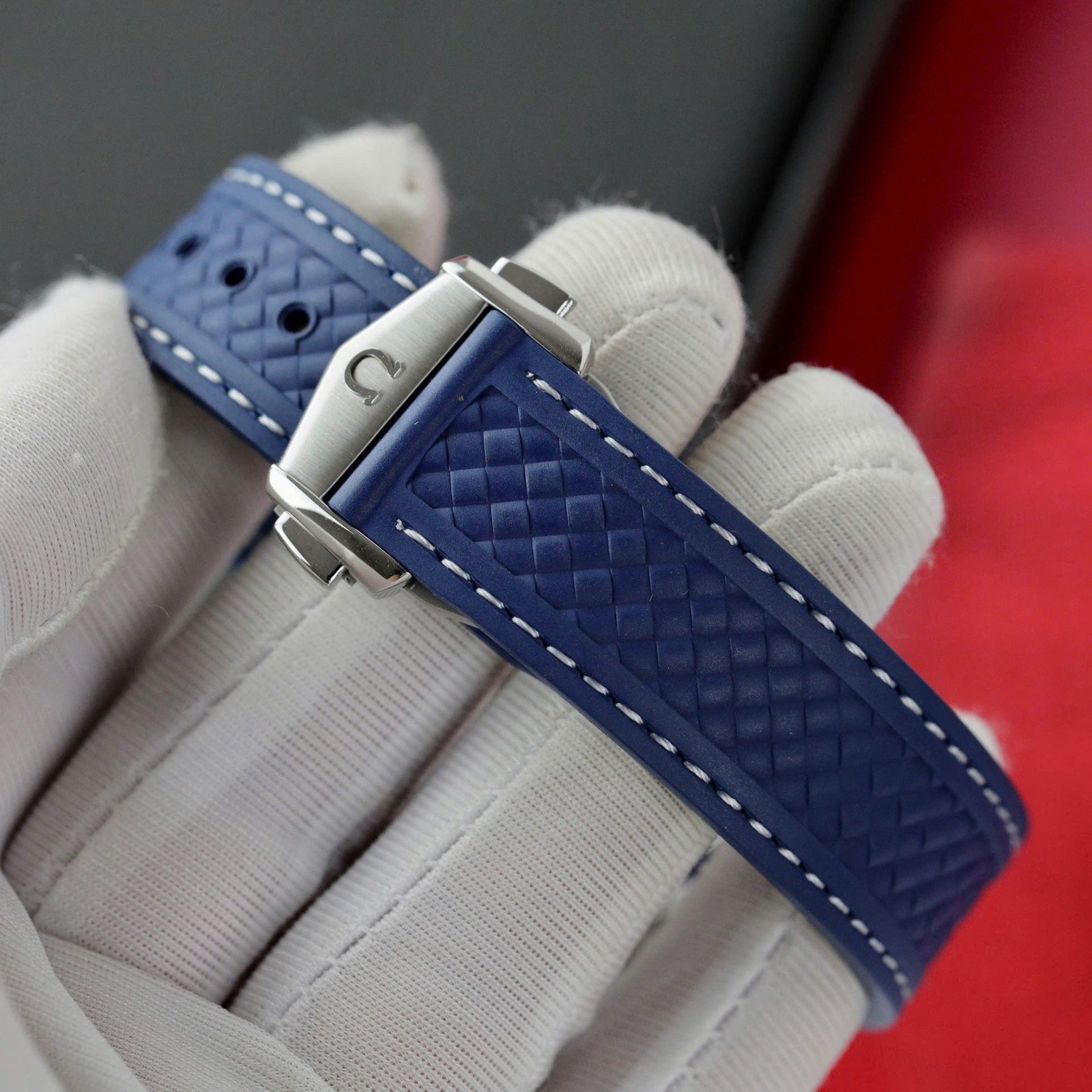 Omega Seamaster Aqua-Terra GMT Blue Watch 41mm - Image 7