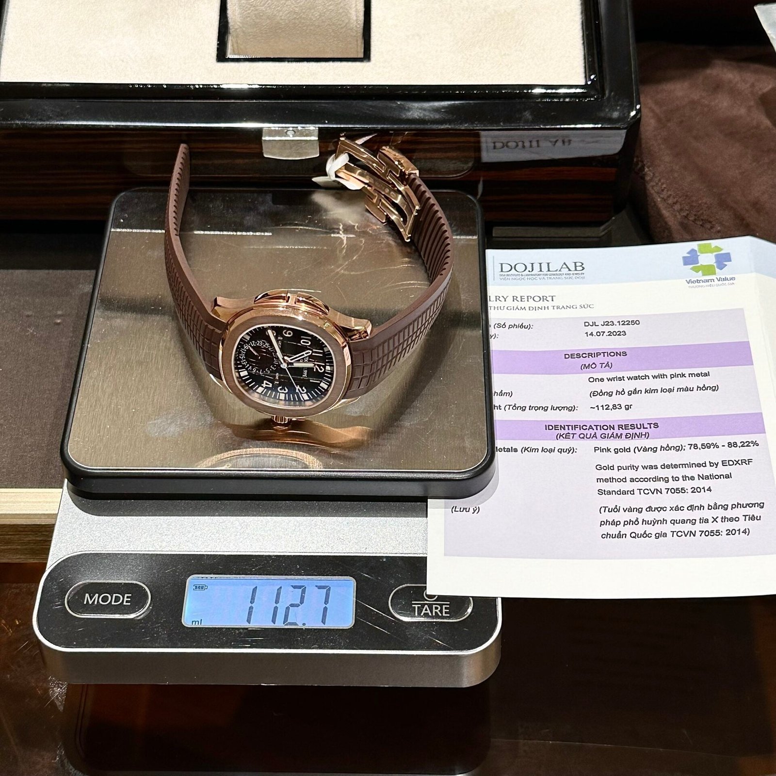 Patek Philippe Aquanaut 5164R Genuine Watch Gold Wrapped 40.8mm - Image 6