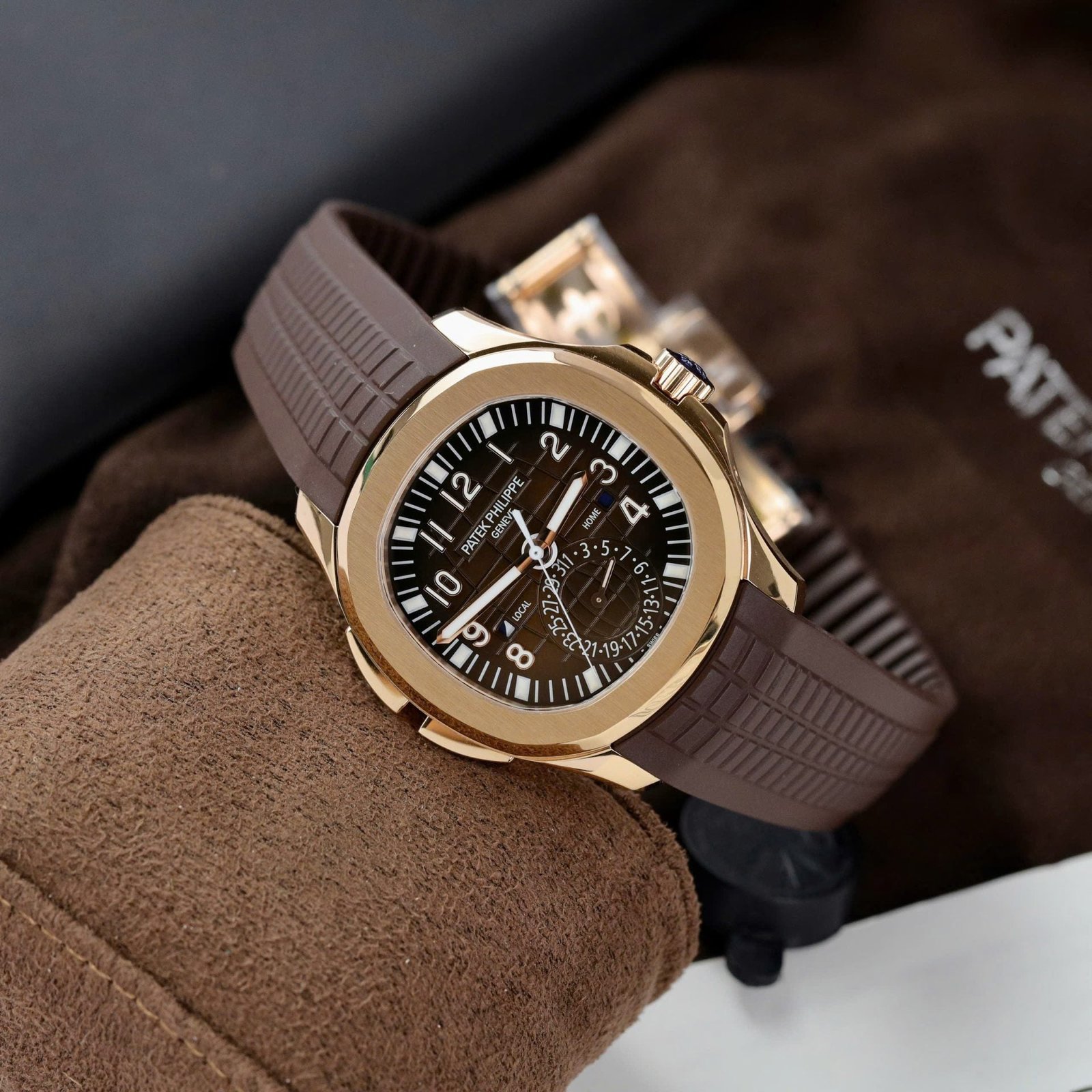 Patek Philippe Aquanaut 5164R Watch Brown Dial Rubber Strap 40.8mm - Image 3