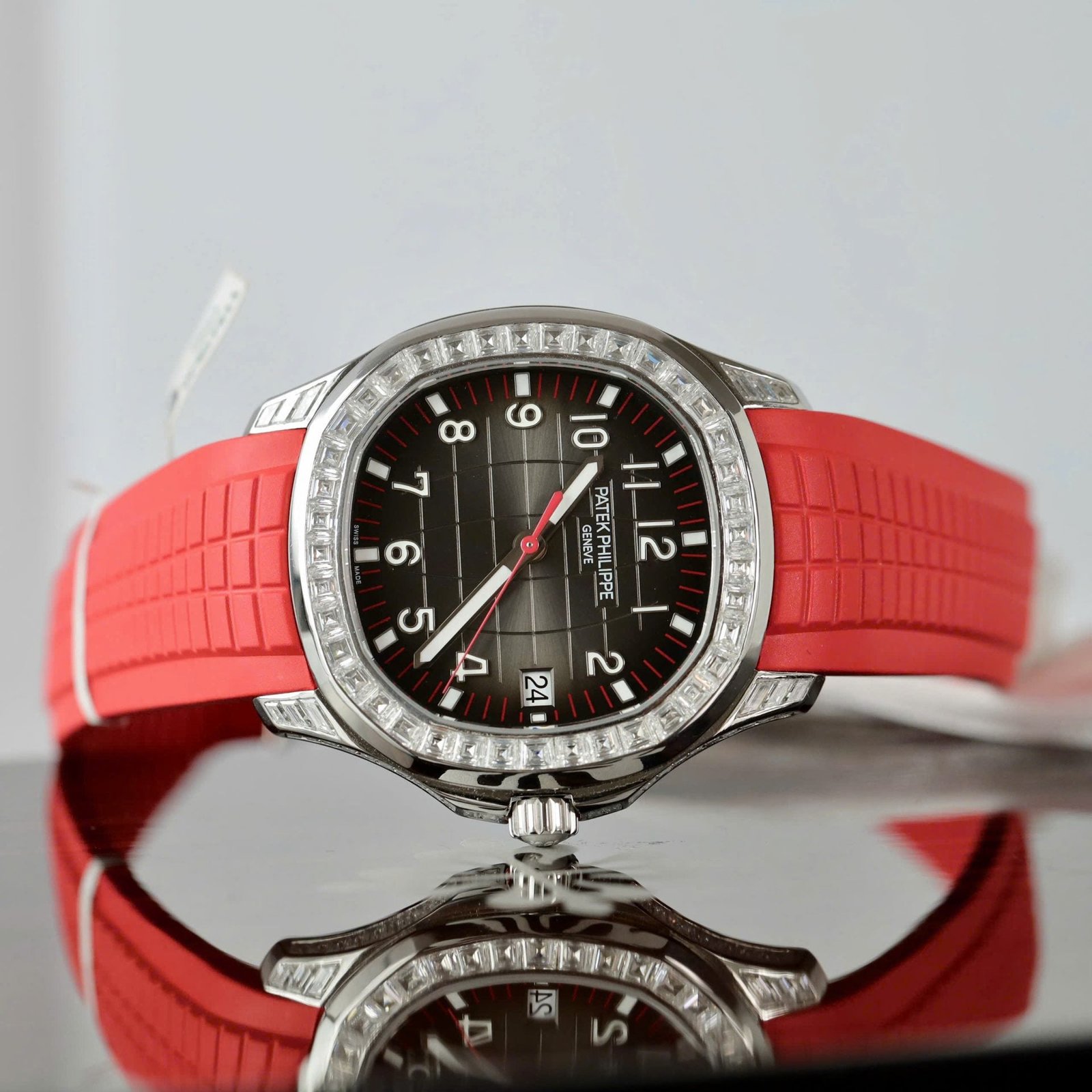 Patek Philippe Aquanaut 5167 Red Watch Moissanite Diamonds Baguette 40mm - Image 3