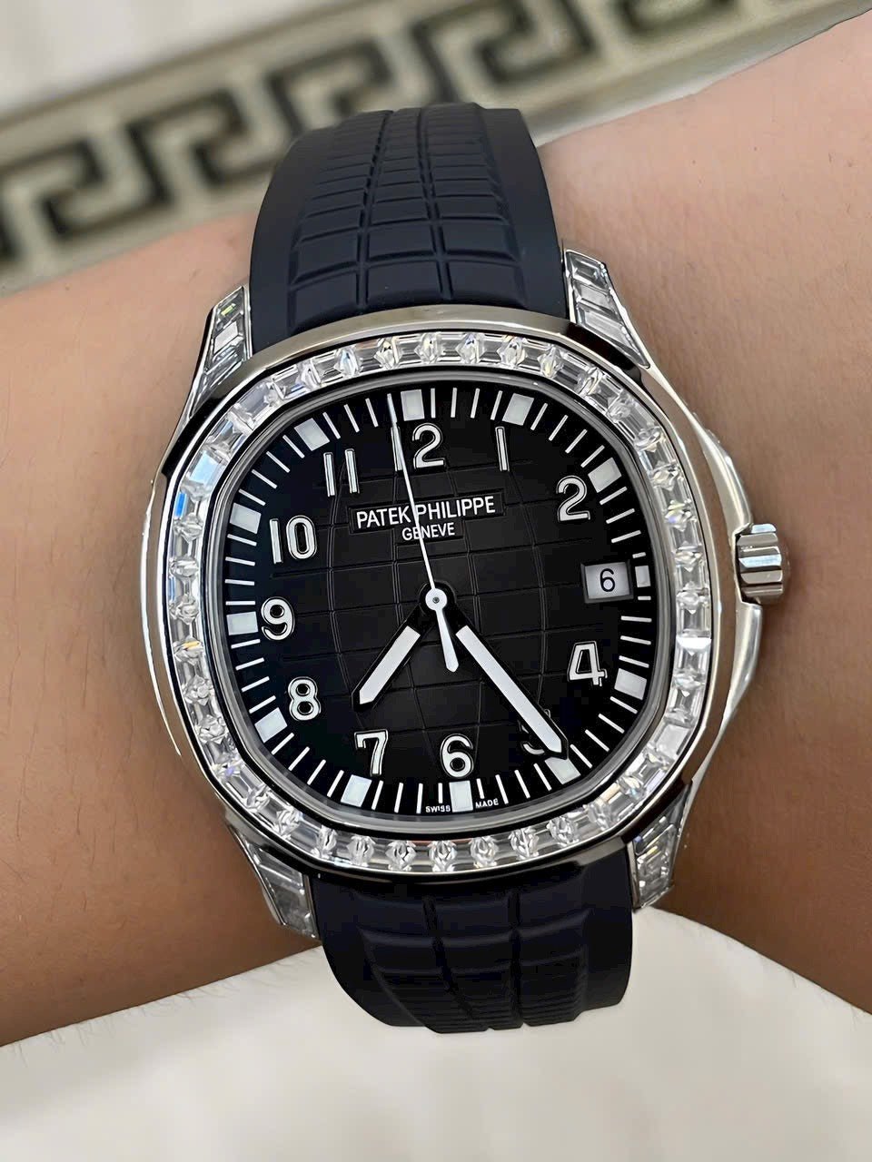 Patek Philippe Watch Aquanaut 5167G Rubber Strap 40mm - Image 4