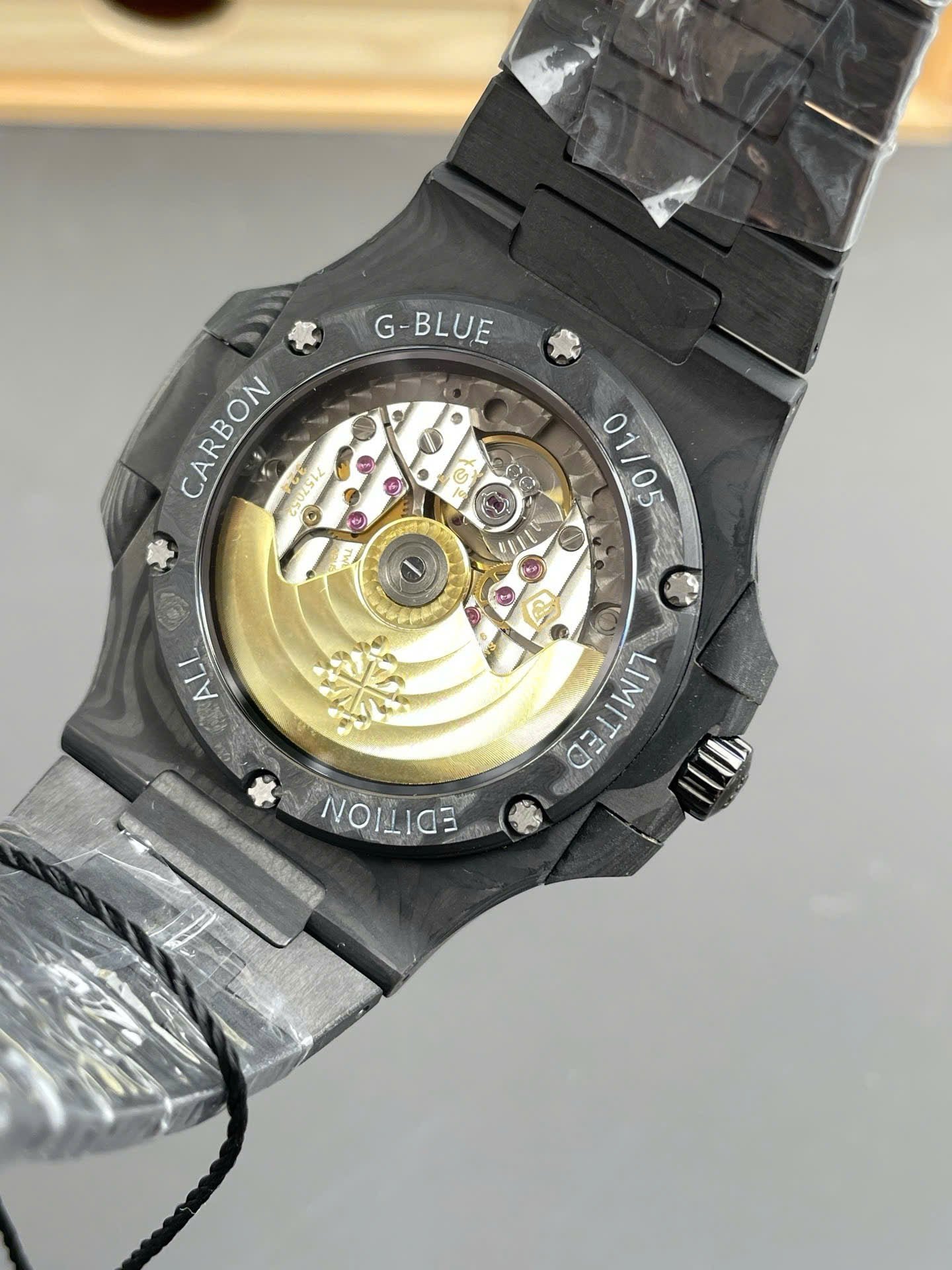 Patek Philippe Watch Natilus 5711 DIW Carbon Ultra Light Swis Movement 40mm - Image 6