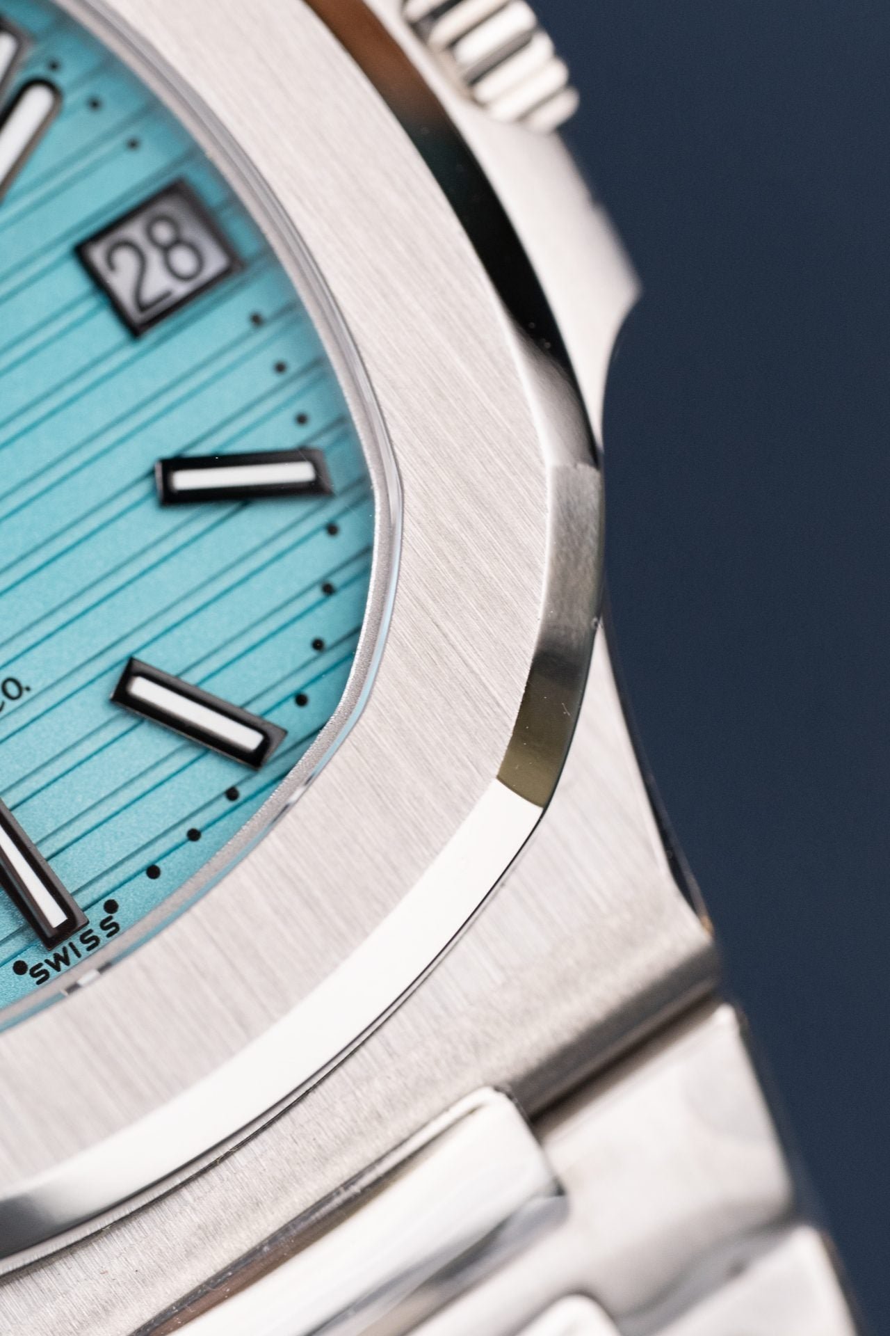 Patek Philippe Nautilus 5711 Tiffany Dial Metal Wire Watch 40mm - Image 7